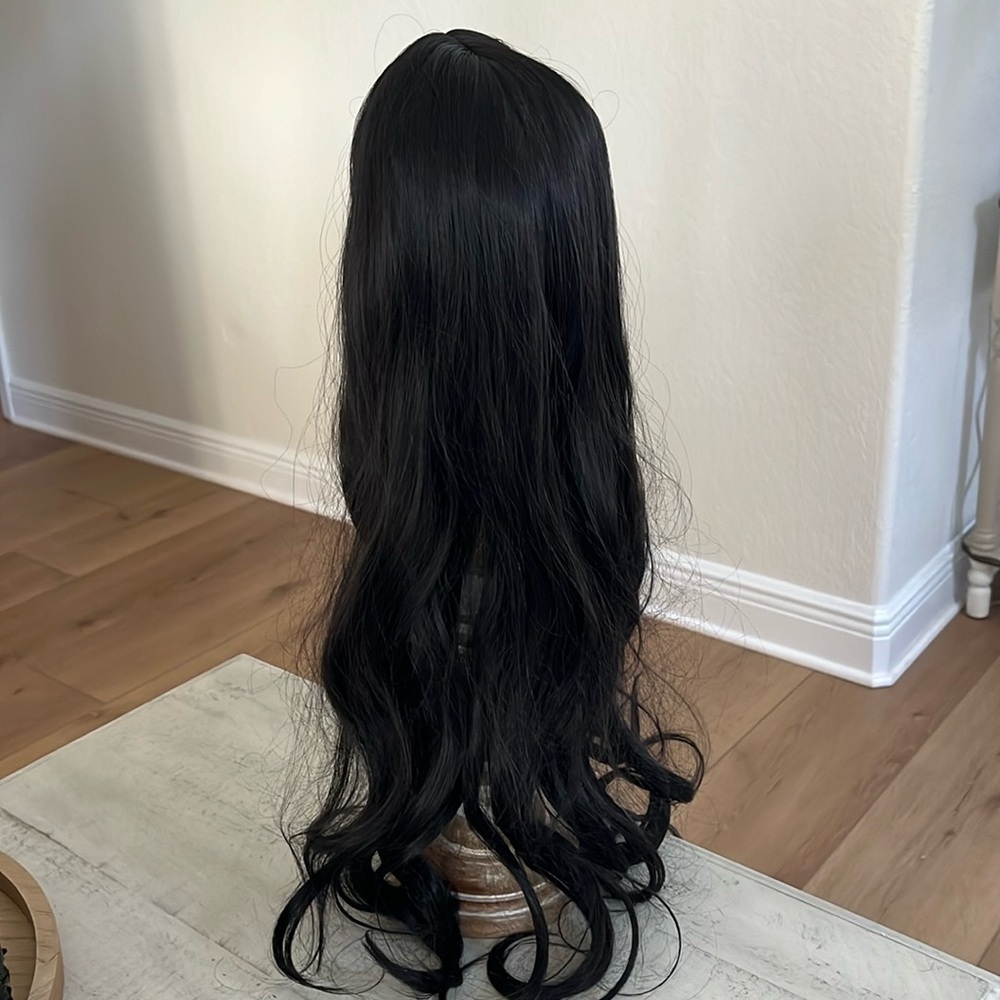 premium black long wavy wig - Unbranded